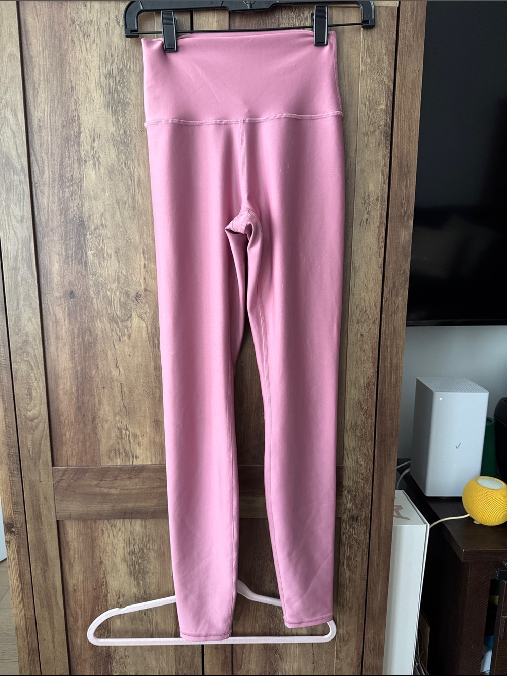 Alo Yoga Pink High-Waist Leggings full length - airlift